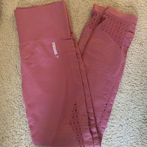 Gym shark leggings